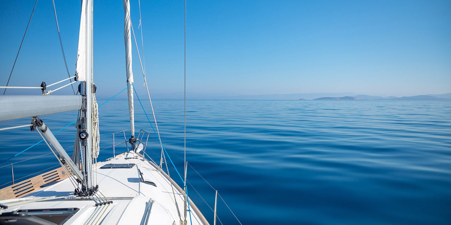 sailing-luxury-yacht-sea-sunny-day-croatia_k